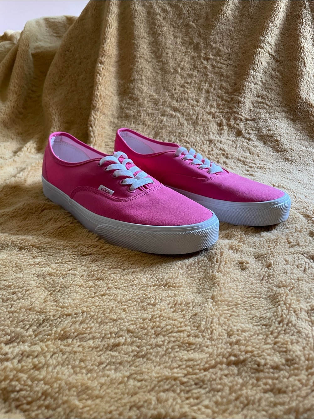 NEVER WORN No Tags Vans Authentic Low-Top Canvas Sneakers in Pink